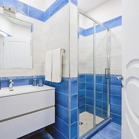Isclana House - New Luxury 3 Bedrooms With Private Terrace, Apartament