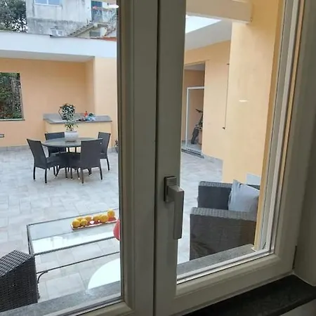 Isclana House - New Luxury 3 Bedrooms With Private Terrace, Apartament *