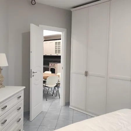 Isclana House - New Luxury 3 Bedrooms With Private Terrace, Apartament Ischia