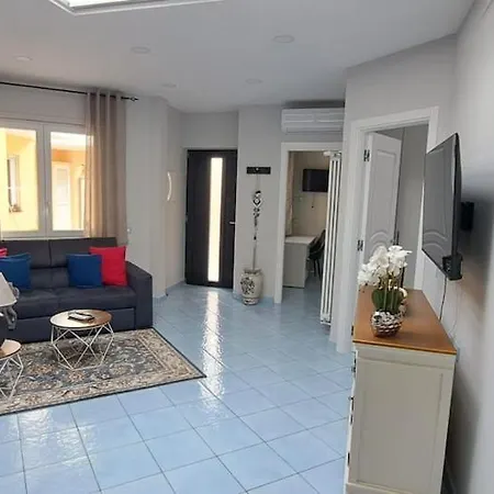 Isclana House - New Luxury 3 Bedrooms With Private Terrace, Apartament Ischia