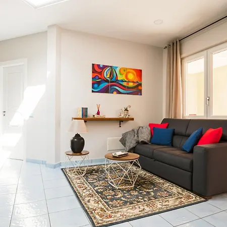 Isclana House - New Luxury 3 Bedrooms With Private Terrace, Lejlighed Ischia