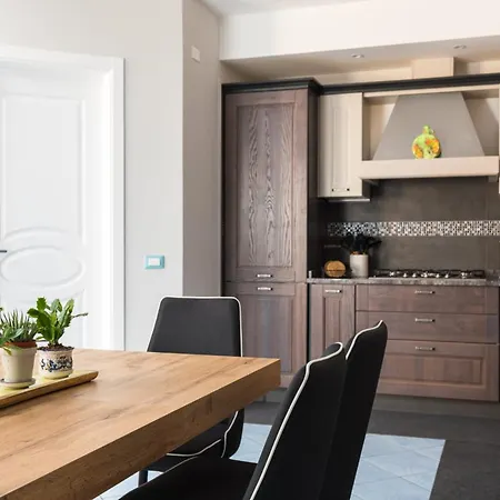 Apartament Isclana House - New Luxury 3 Bedrooms With Private Terrace, *